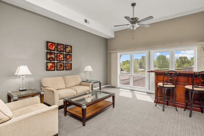 Clubhouse | Chesterfield Place Apartments | Chesterfield, MO Apartments