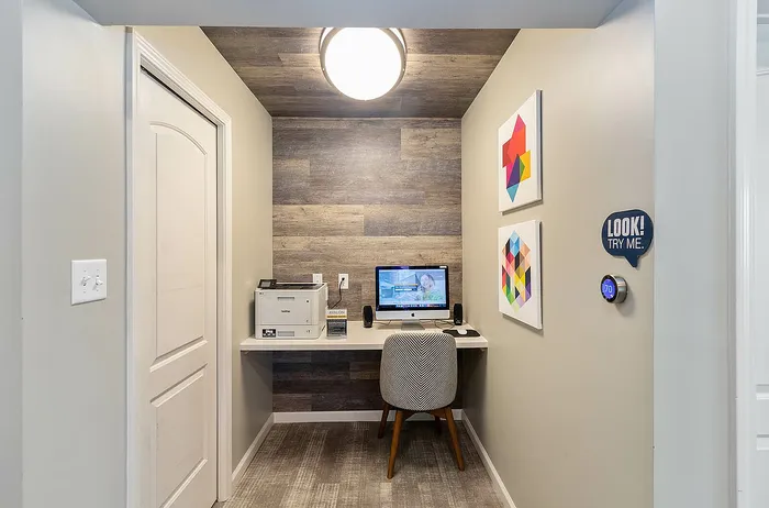 iMac Cyber Cafe
