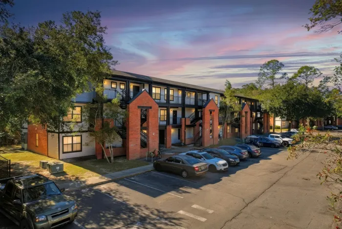 townhomes-at-tsc-apartments-near-tsc