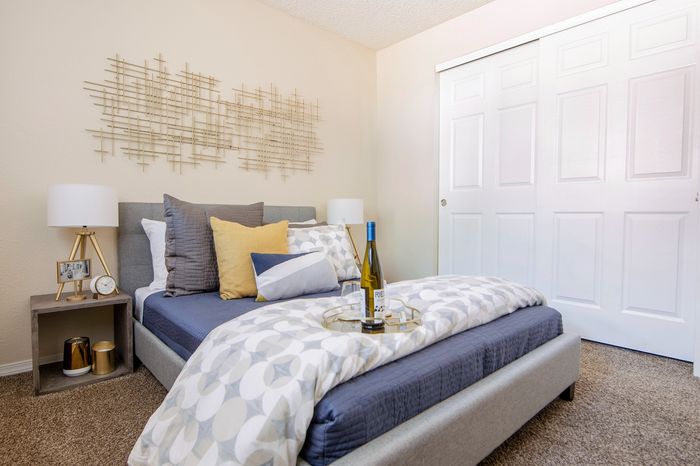 ReNew Evergreen (Evergreen Garden) - Cozy Bedroom