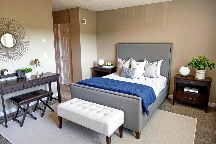 ReNew Riverton Park - Cozy Bedroom