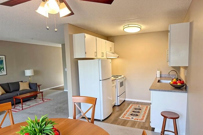 ReNew Riverton Park - Open Kitchen