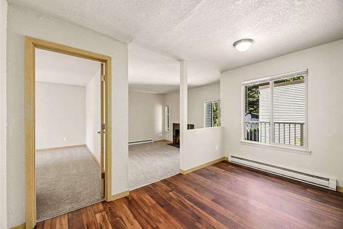 ReNew Northline (Northline Apartments) - Open Living Space