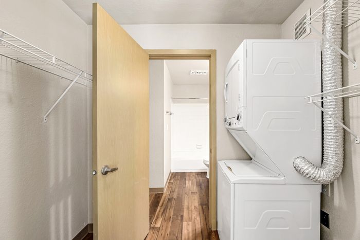 ReNew Northline (Northline Apartments) - Laundry Area