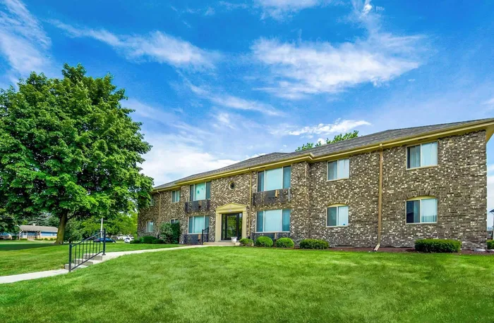 Exterior view of Stone Point Apartments in Menomonee Falls, Wisconsin.