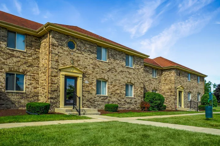 Exterior view of Stone Point Apartments in Menomonee Falls, Wisconsin.