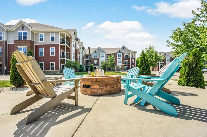 Apartments in Fitchburg, Wisconsin. Elan Apartments offers luxury studio, 1 bedroom, 1 bedroom + den, 2 bedroom, and 2 bedroom + den apartments.