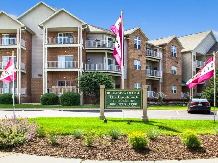 Apartments in Fitchburg, Wisconsin. The Landmark at Hatchery Hill offers spacious studio, 1 bedroom, 1 bedroom + den, and 2 bedroom apartments with fireplaces.