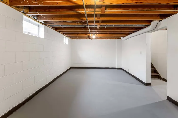 Apartments in Menomonee Falls, Wisconsin. Stone Point offers spacious 1 bedroom, 1 bedroom + Den, 2 bedroom, and 3 bedroom apartments.