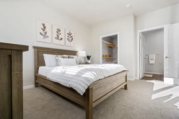 Seasons at Hoffman Estates Apartments in Hoffman Estates, Illinois. Luxury, condo style, studio, 1 bedroom, 2 bedroom, and 3 bedroom apartments, with private entry and garage options and in-unit laundry