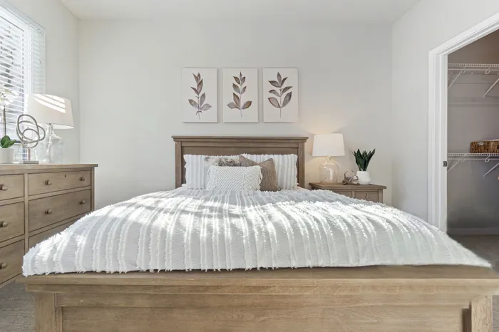 Seasons at Hoffman Estates Apartments in Hoffman Estates, Illinois. Luxury, condo style, studio, 1 bedroom, 2 bedroom, and 3 bedroom apartments, with private entry and garage options and in-unit laundry