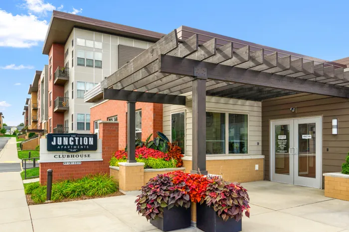 Apartments in Menomonee Falls, Wisconsin. The Junction offers modern studio, 1 bedroom, 2 bedroom, and 3 bedroom apartments.
