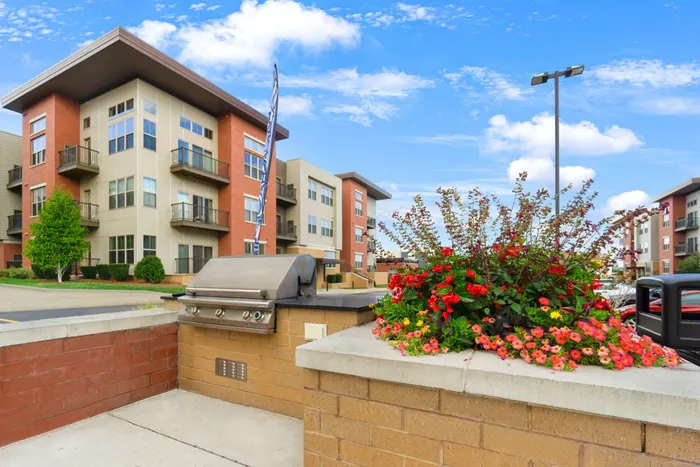 Apartments in Menomonee Falls, Wisconsin. The Junction offers modern studio, 1 bedroom, 2 bedroom, and 3 bedroom apartments.