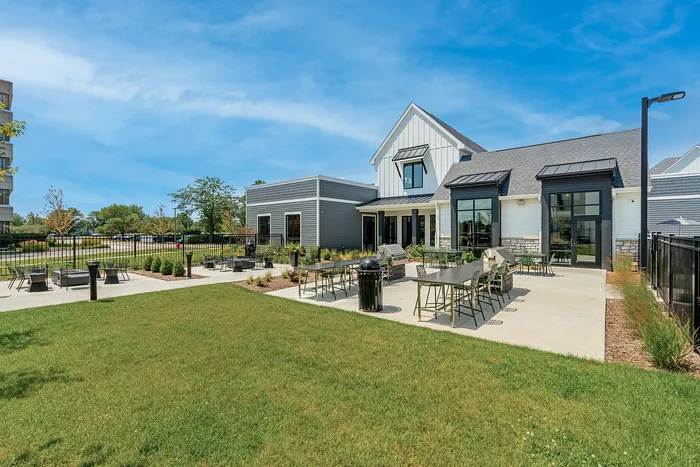 Seasons at Hoffman Estates Apartments in Hoffman Estates, Illinois. Luxury, condo style, studio, 1 bedroom, 2 bedroom, and 3 bedroom apartments, with private entry and garage options and in-unit laundry