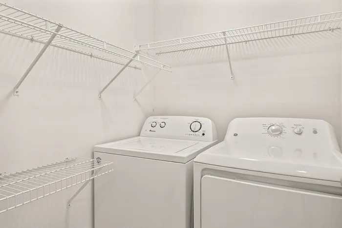 Apartments in Fitchburg, Wisconsin. The Landmark at Hatchery Hill offers spacious studio, 1 bedroom, 1 bedroom + den, and 2 bedroom apartments with fireplaces.
