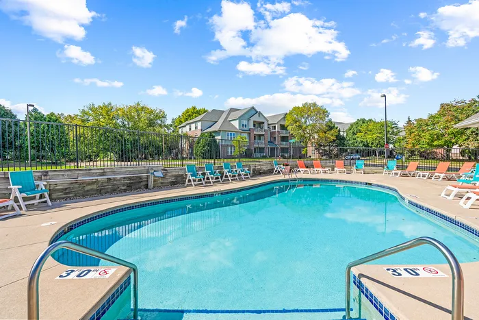 Apartments in Fitchburg, Wisconsin. The Landmark at Hatchery Hill offers spacious studio, 1 bedroom, 1 bedroom + den, and 2 bedroom apartments with fireplaces.