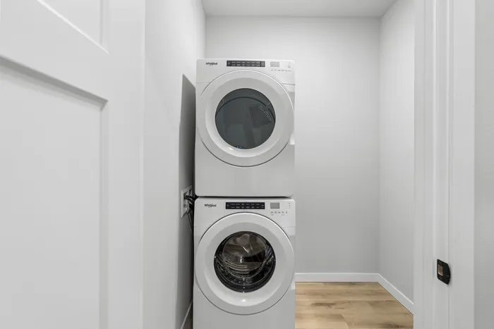 Townhomes, Stacked Flats and Apartments for Rent | Apex at Verona in Verona, WI