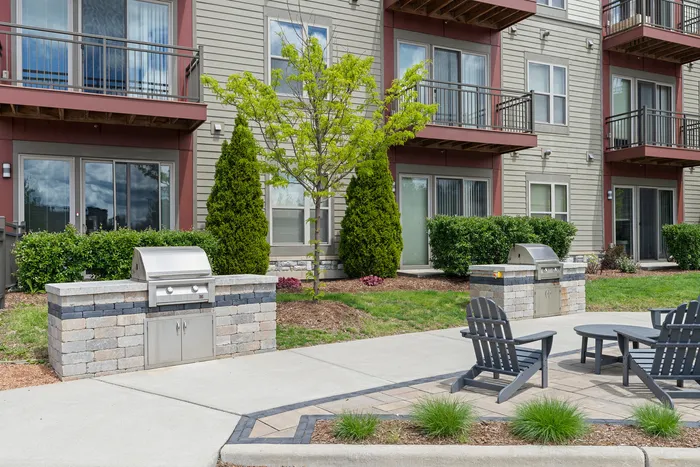 Apartments and town homes in Grafton, Wisconsin.  1505 offers 1 bedroom,  2 bedroom, and 3 bedroom luxury apartments and 2 bedroom town homes.