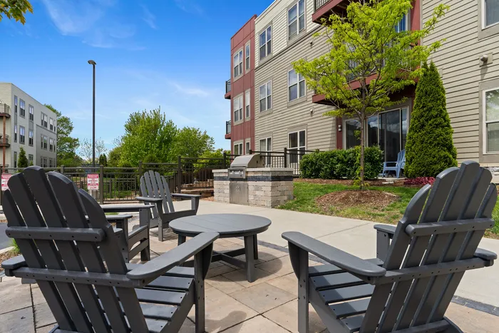 Apartments and town homes in Grafton, Wisconsin.  1505 offers 1 bedroom,  2 bedroom, and 3 bedroom luxury apartments and 2 bedroom town homes.
