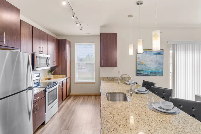 Apartments and town homes in Grafton, Wisconsin.  1505 offers 1 bedroom,  2 bedroom, and 3 bedroom luxury apartments and 2 bedroom town homes.