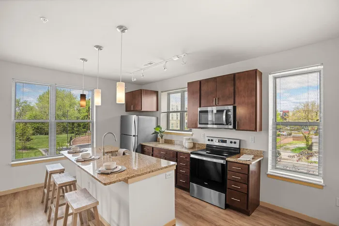 Apartments and town homes in Grafton, Wisconsin.  1505 offers 1 bedroom,  2 bedroom, and 3 bedroom luxury apartments and 2 bedroom town homes.