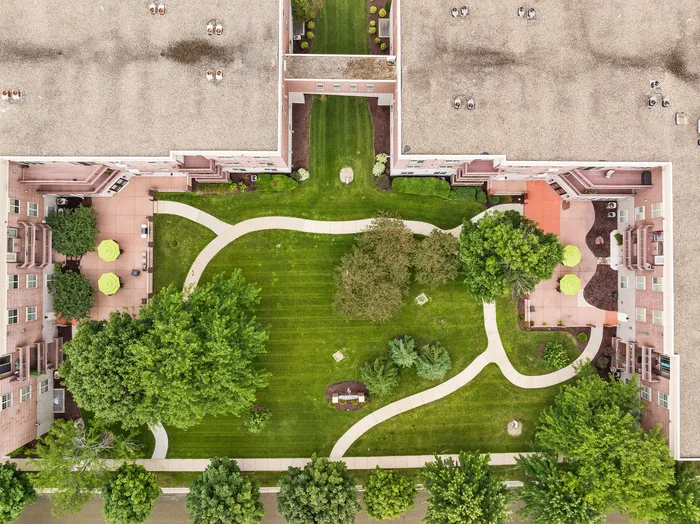 Senior Apartments in Sun Prairie, Wisconsin. Liberty Square offers spacious 1 bedroom and 2 bedroom apartments, some with fireplaces.