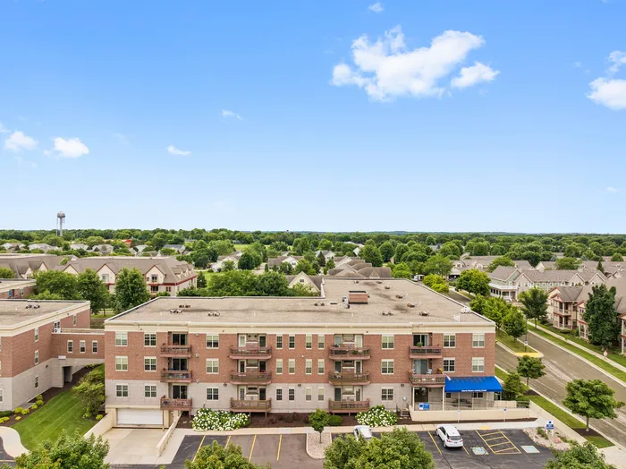 Senior Apartments in Sun Prairie, Wisconsin. Liberty Square offers spacious 1 bedroom and 2 bedroom apartments, some with fireplaces.