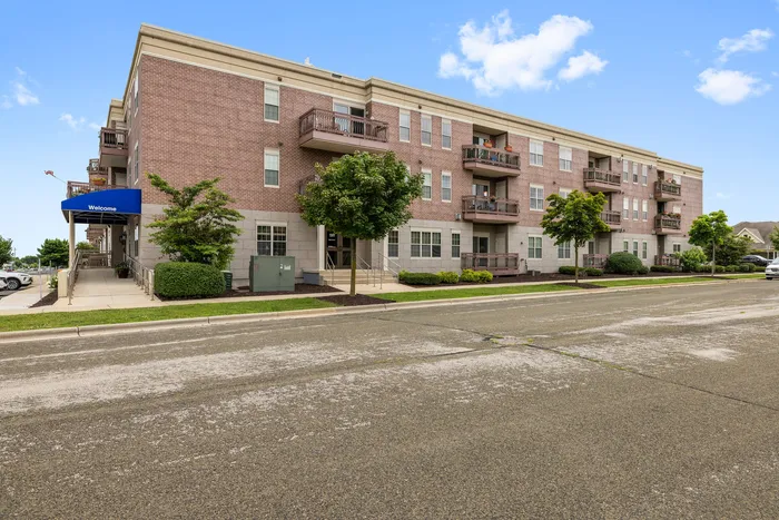 Senior Apartments in Sun Prairie, Wisconsin. Liberty Square offers spacious 1 bedroom and 2 bedroom apartments, some with fireplaces.