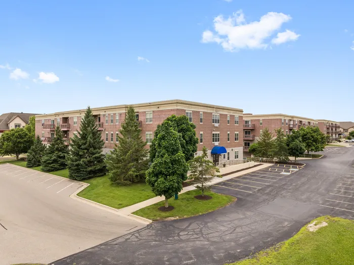 Senior Apartments in Sun Prairie, Wisconsin. Liberty Square offers spacious 1 bedroom and 2 bedroom apartments, some with fireplaces.