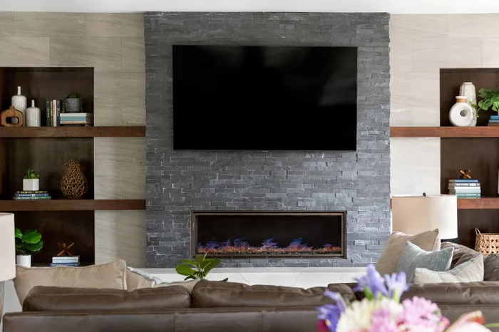 Resident clubhouse at The Woodlands at North Hills with shared spaces for relaxing and connecting.