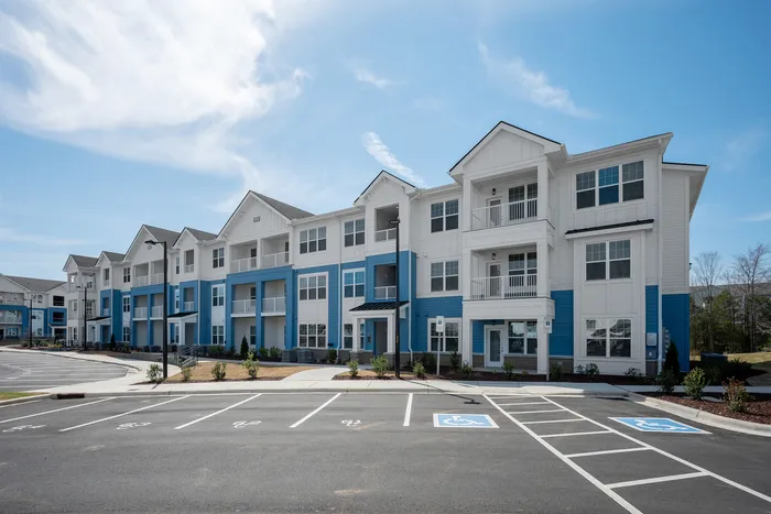 Exterior apartment building with modern design at Echelon at Charlotte