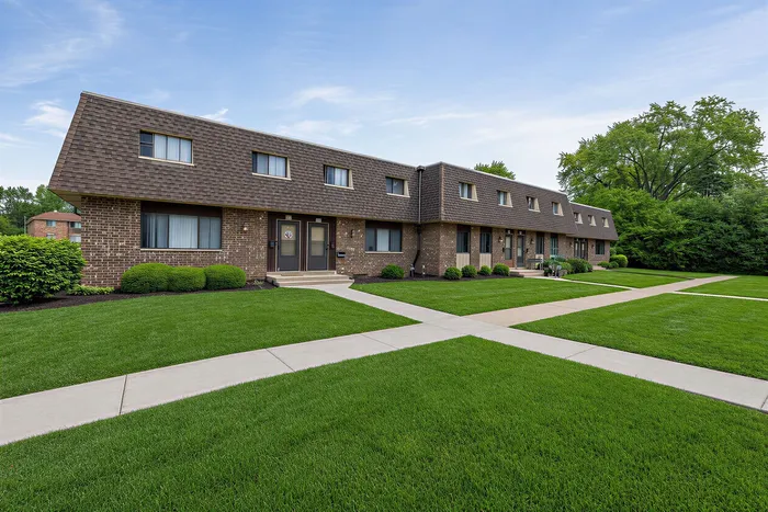 Exterior of Stone Point Apartments in Menomonee Falls, WI