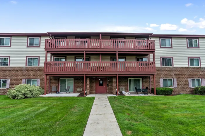 Exterior view of a Ridge View Apartments residential building.