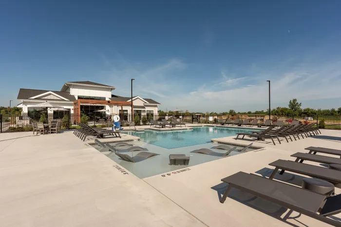 Seasons at Spring Street resort-style pool