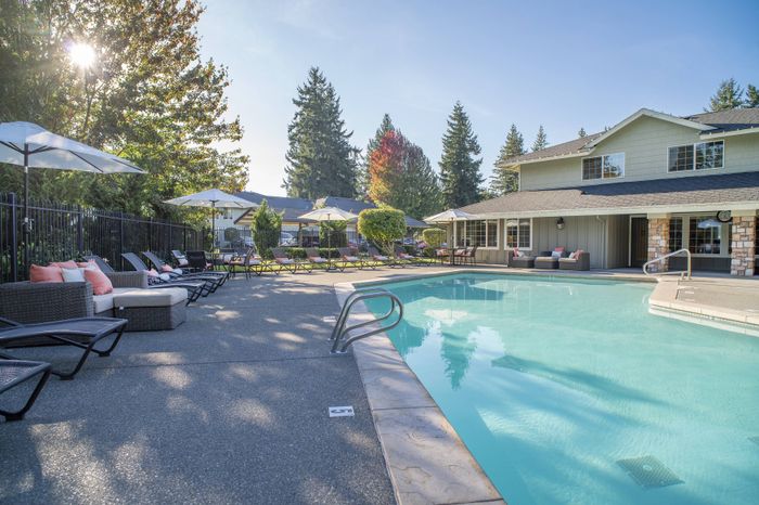 Community Swimming Pool | Puyallup WA Apartments For Rent | Willow Hill