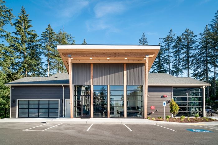 1500 Orchard Resident's Clubhouse Entrance l Luxury Apartments for Rent in Tacoma, WA l 1500 Orchard