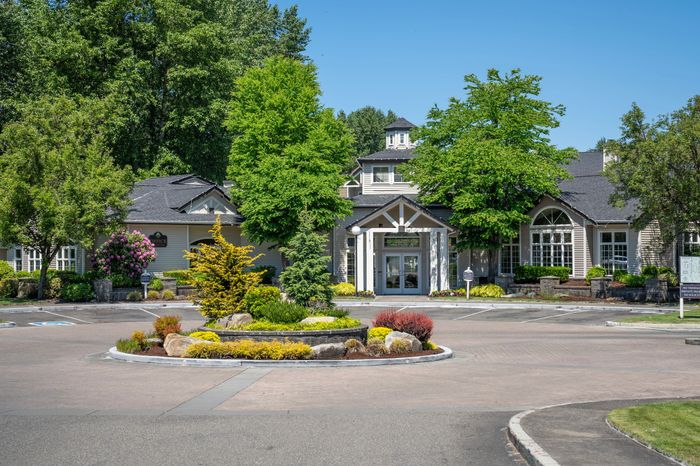 Community Entrance l Apartments for Rent in Puyallup, WA l Canyon Park Apartments