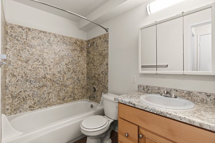 Park Place Apartments Bathroom