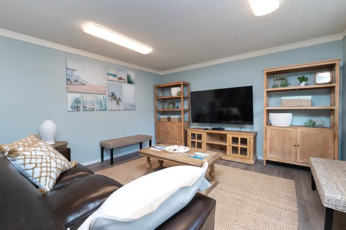 Explore Rebecca Shores Apartments