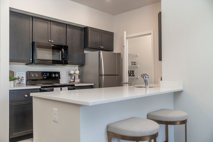 Model Breakfast Nook + Kitchen l Luxury Apartments for Rent in Tacoma, WA l 1500 Orchard