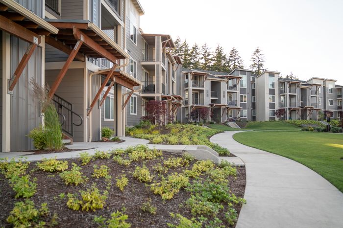 1500 Orchard Exterior l Luxury Apartments for Rent in Tacoma, WA l 1500 Orchard