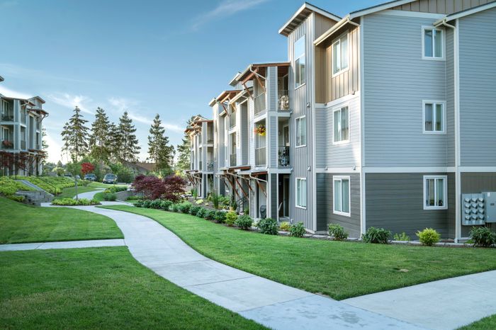 1500 Orchard Exterior l Luxury Apartments for Rent in Tacoma, WA l 1500 Orchard