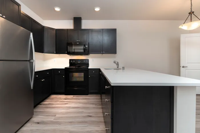 2x2 D Kitchen l Luxury Apartments for Rent in Tacoma, WA l 1500 Orchard