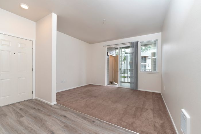 2x2 Living Room l Luxury Apartments for Rent in Tacoma, WA l 1500 Orchard