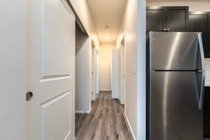 2x2 Hallway l Luxury Apartments for Rent in Tacoma, WA l 1500 Orchard