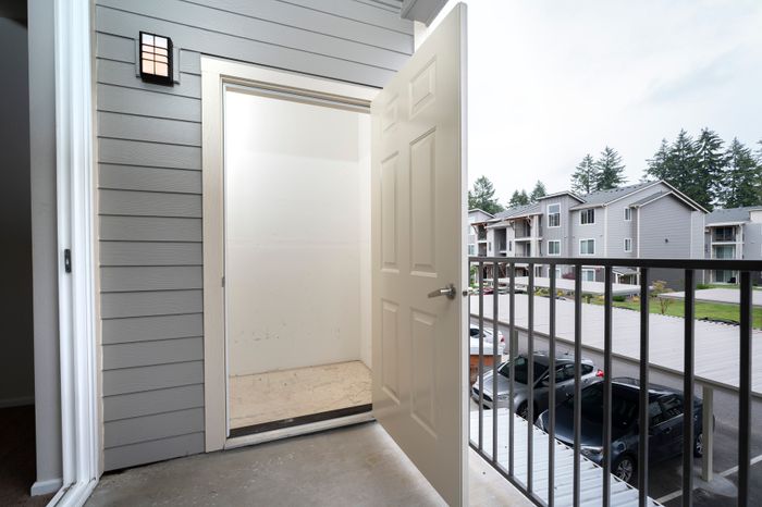 2x2 Balcony + Storage l Luxury Apartments for Rent in Tacoma, WA l 1500 Orchard