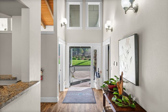 Leasing Office + Clubhouse Entry Way l 1 and 2 Bedroom Apartments in University Place, WA l Park Place Apartments