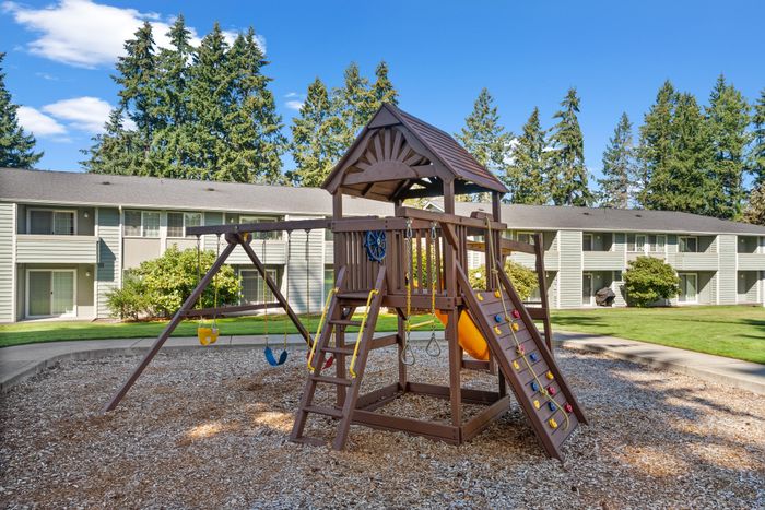 Children's Play Area l 1 and 2 Bedroom Apartments in University Place, WA l Park Place Apartments