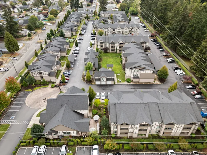 Community Overview l Apartments for Rent in Tacoma, Wa l Tudor Village Apartments