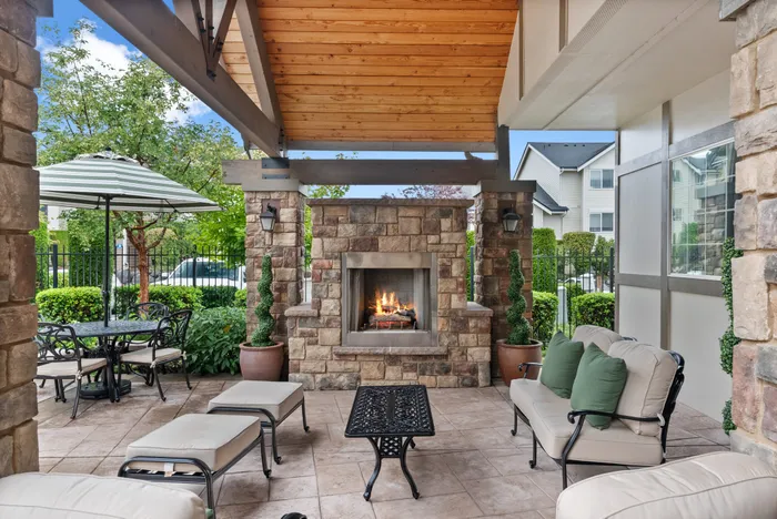 Outdoor Social Space l Apartments for rent in Tacoma, WA l Tudor Village Apartments